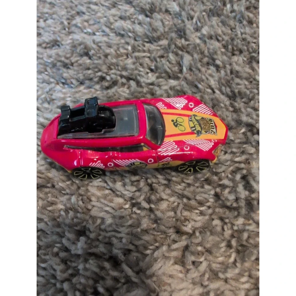 Hot Wheels Tour de Fast Red 2016 Racing Series Diecast Toy Car 77mm